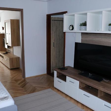 Апартаменты Petofi Apartman Сегед Экстерьер фото