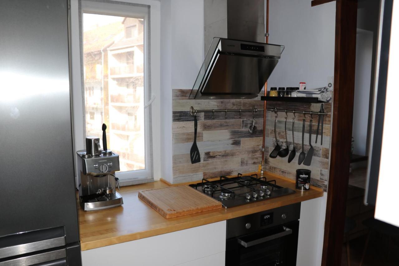 Апартаменты Petofi Apartman Сегед Экстерьер фото